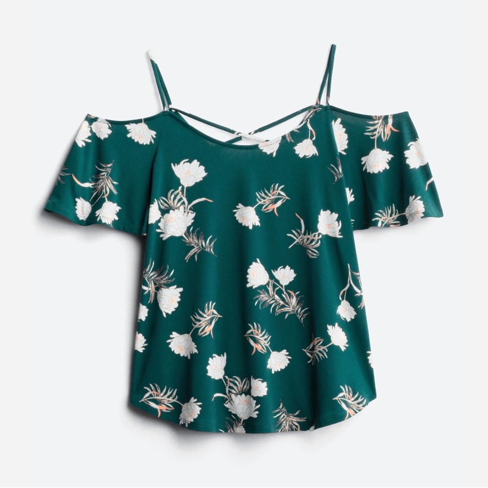 KAILEIGH
Valette Back Detail Cold Shoulder Knit Top